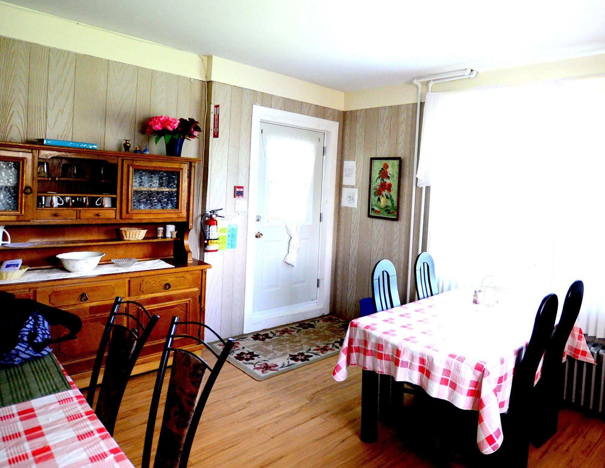 Riviere Eternite Auberge Du Presbytere De Riviere-Eternite מראה חיצוני תמונה